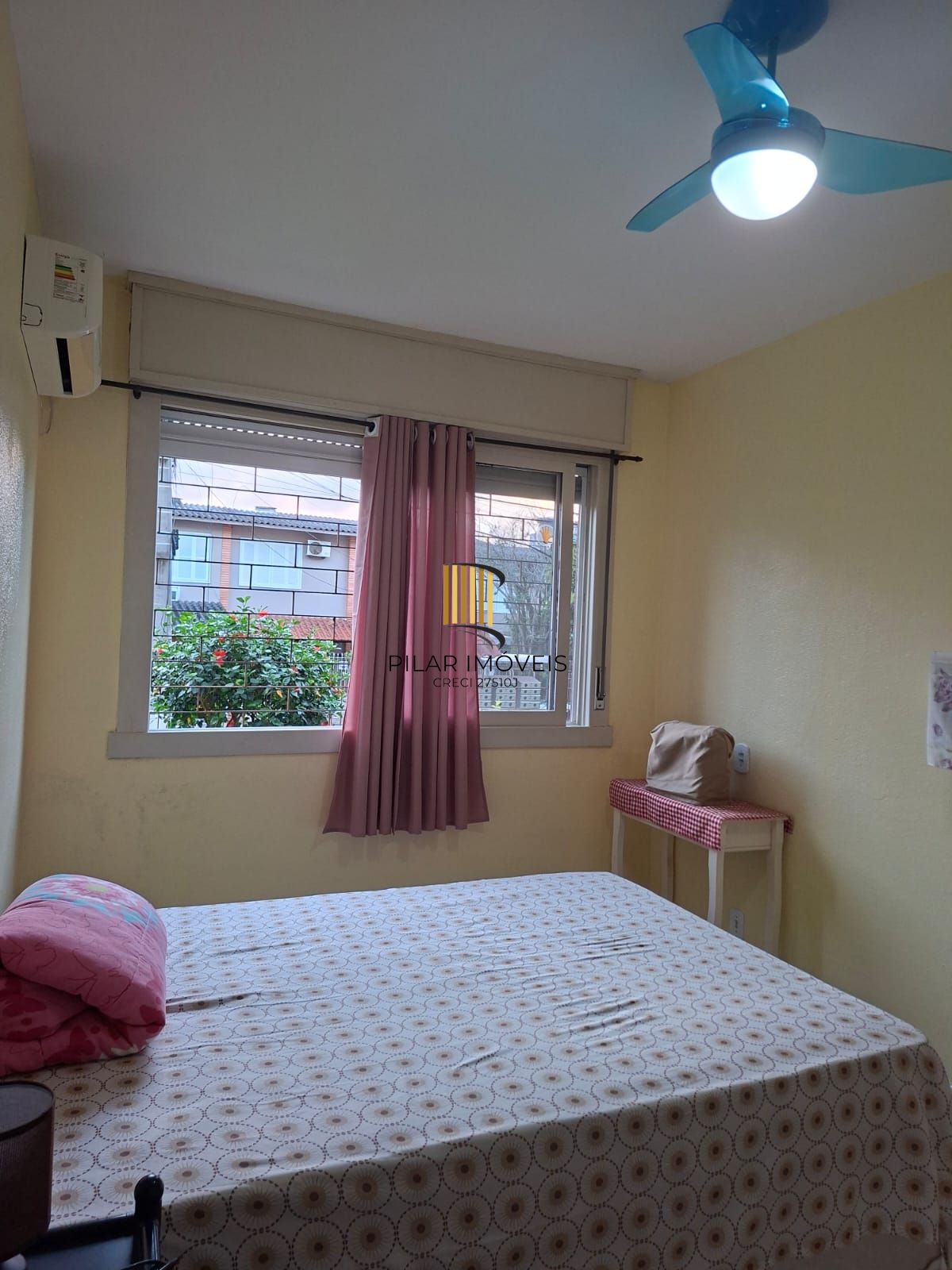 Apto térreo, 01 dormitório, reformado, boa posição solar, frente, Morro Santana