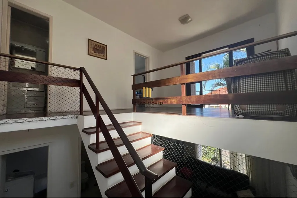 Casa 4 dormitórios no bairro Petrópolis