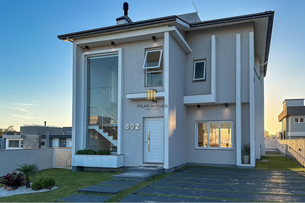 Casa de Condomínio 3 dormitórios no bairro Sanga Funda