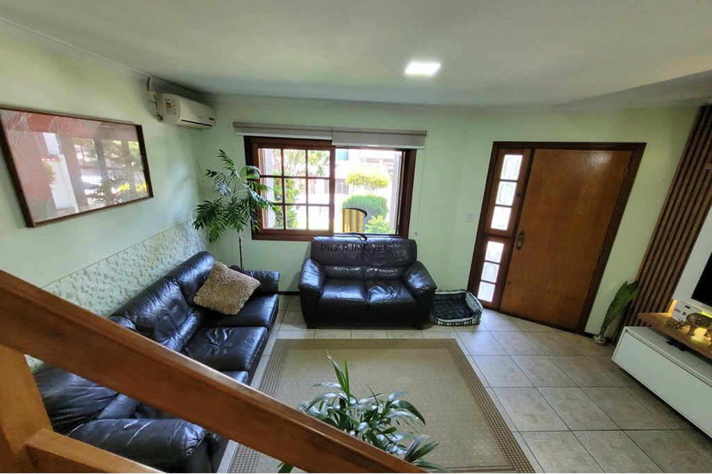 Casa 3 dormitórios no bairro Santa Isabel