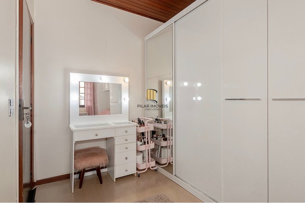 Casa 4 dormitórios no bairro Passo da Areia