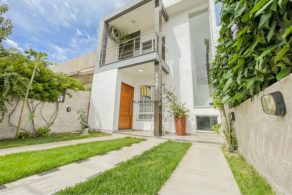 Casa 3 dormitórios no bairro Aberta dos Morros