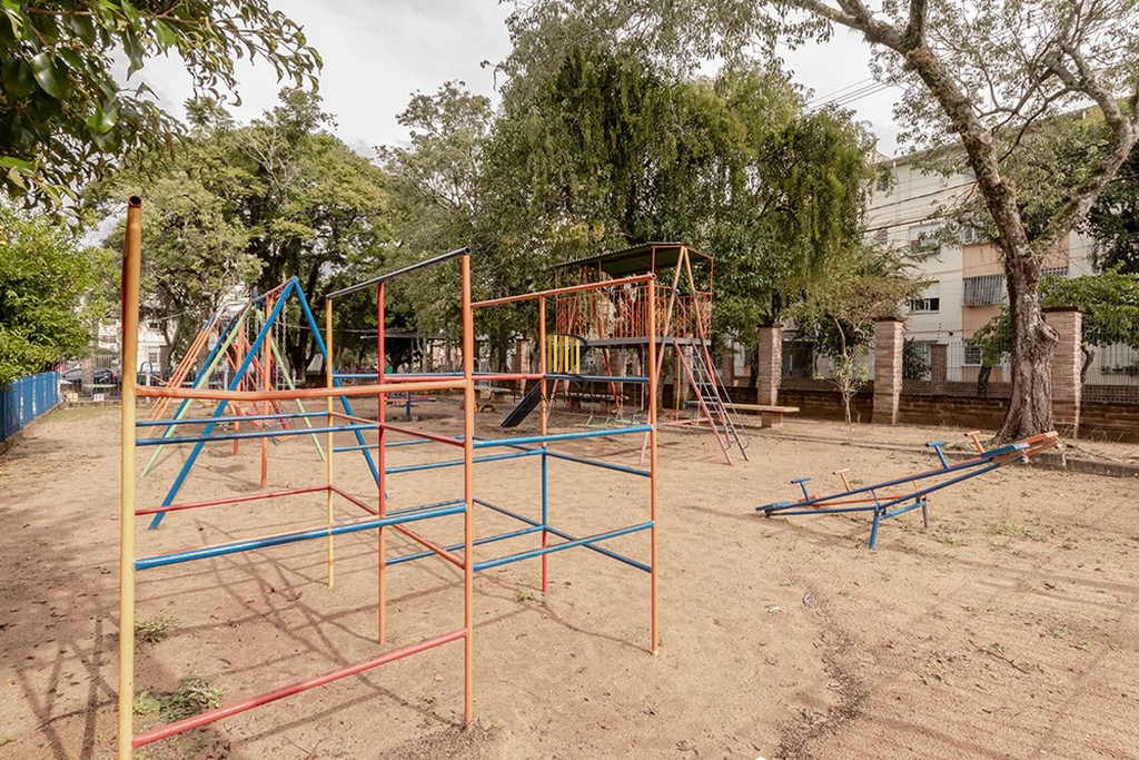 Apartamento 2 dormitórios no bairro Cavalhada