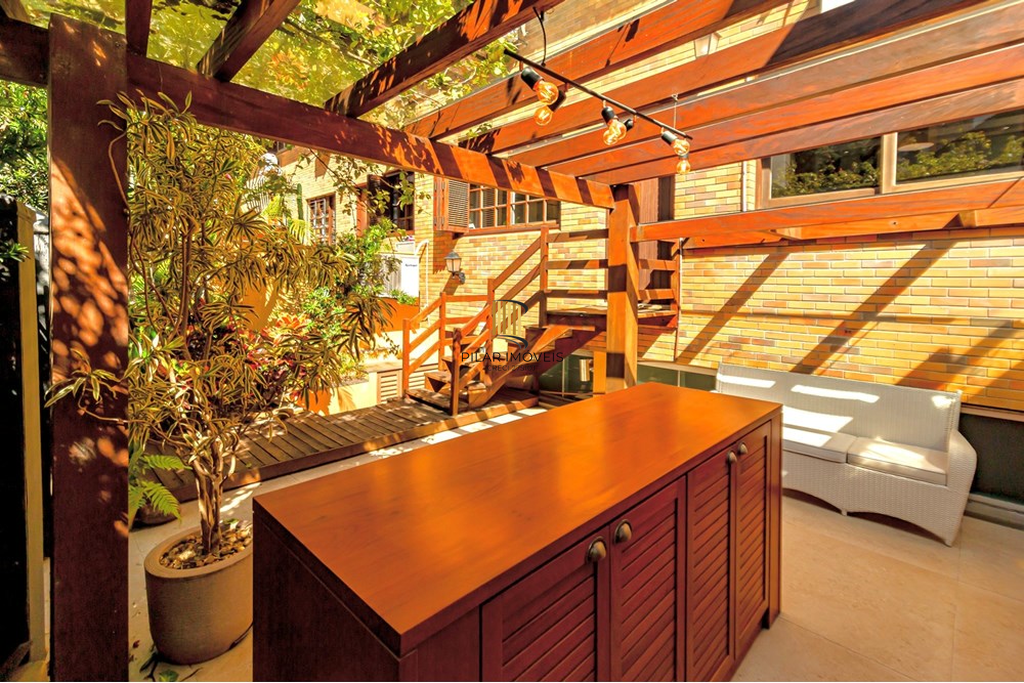 Casa de Condomínio 4 dormitórios no bairro Bela Vista