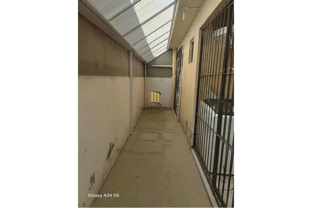 Casa 2 dormitórios no bairro Jardim Algarve