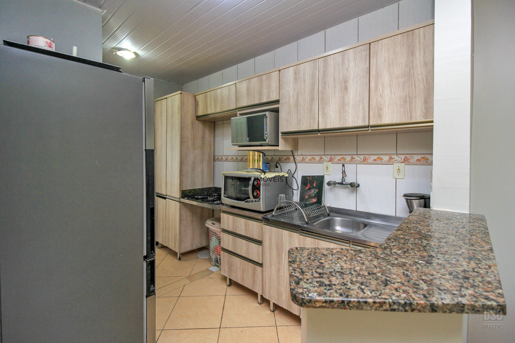 Casa 2 dormitórios no bairro Hípica