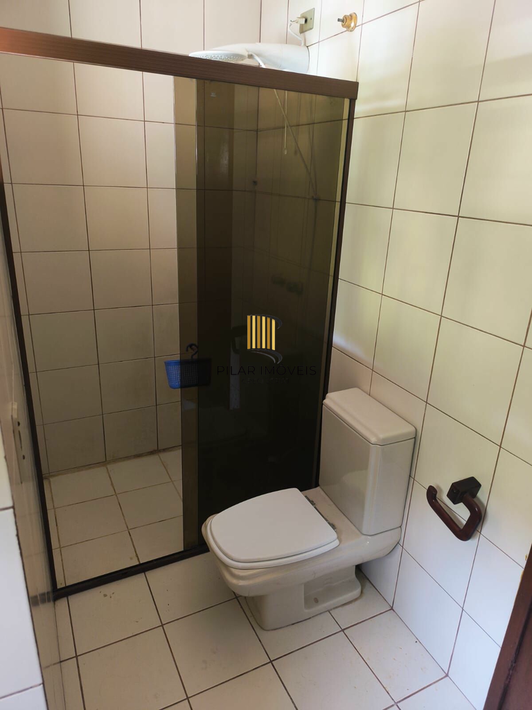 Casa 3 dormitórios no bairro Azenha