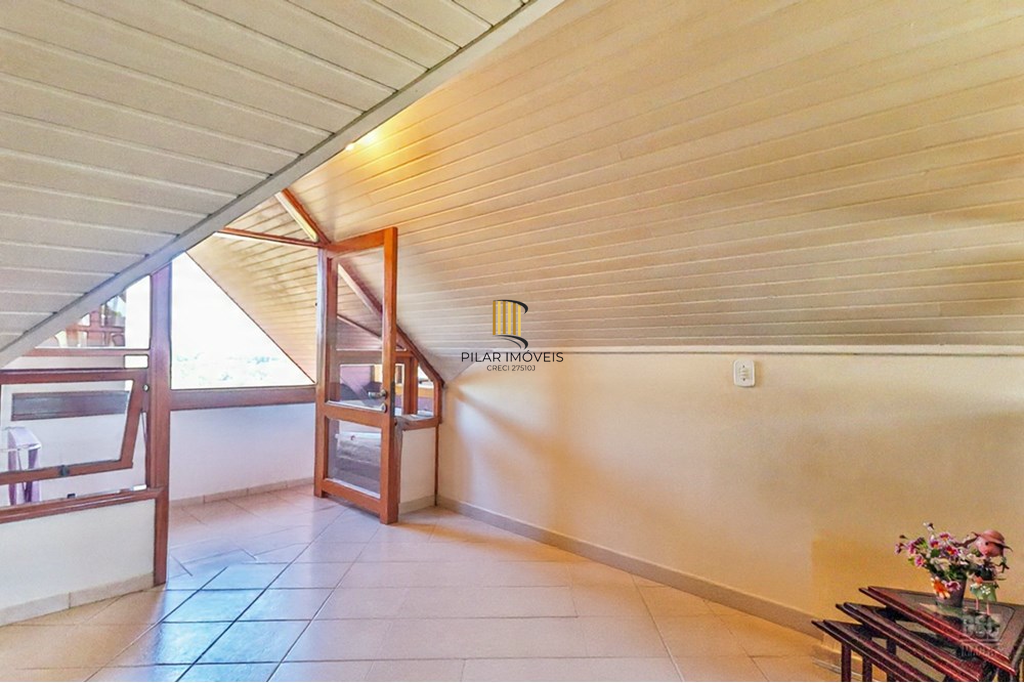 Casa de Condomínio 3 dormitórios no bairro Ipanema