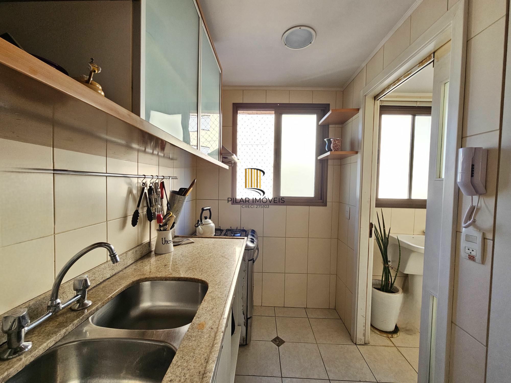 Apartamento 3 dormitórios no bairro Menino Deus