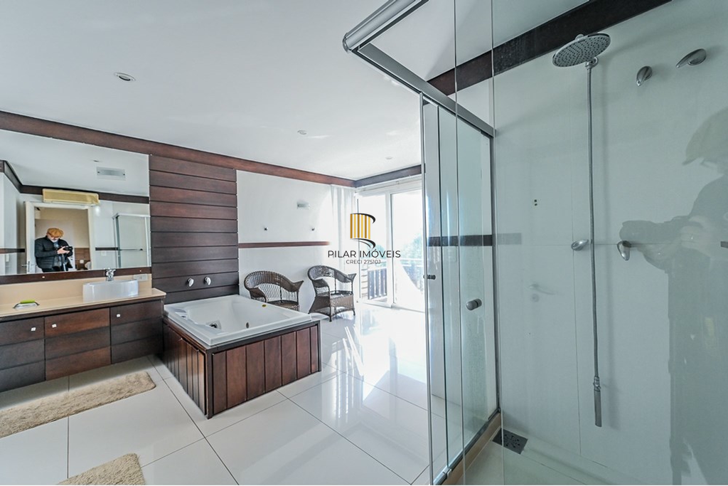 Casa 4 dormitórios no bairro Morro Santana