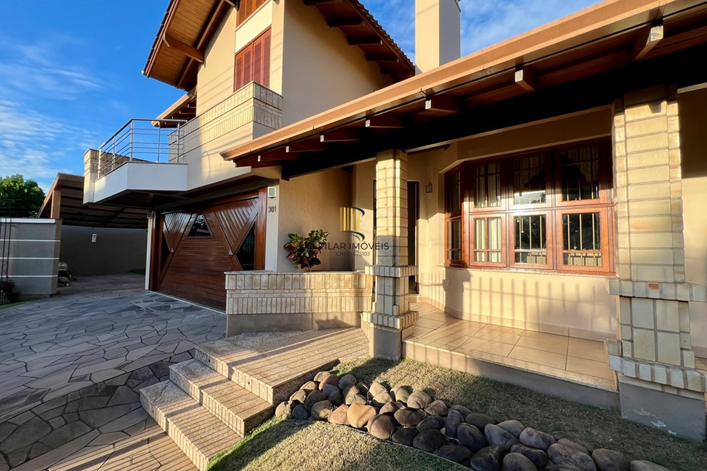 Casa 4 dormitórios no bairro Moinhos de Vento