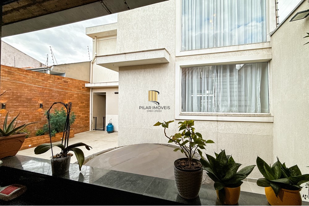 Casa 2 dormitórios no bairro São José