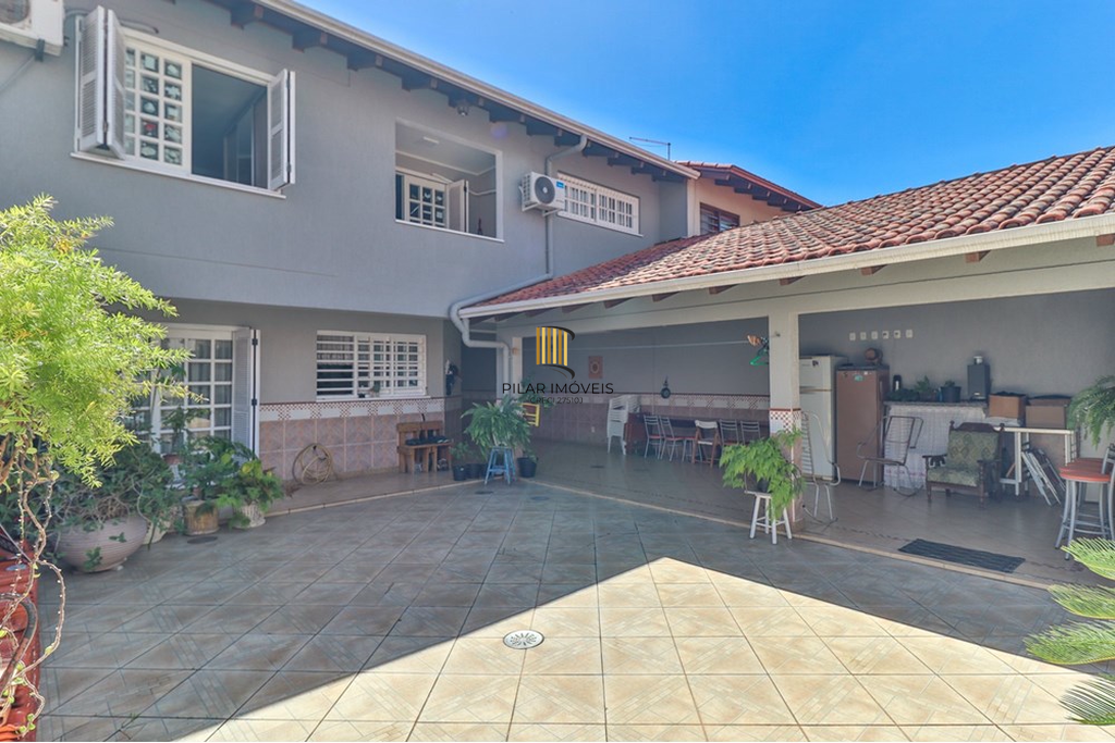 Casa 5 dormitórios no bairro Jardim Lindóia