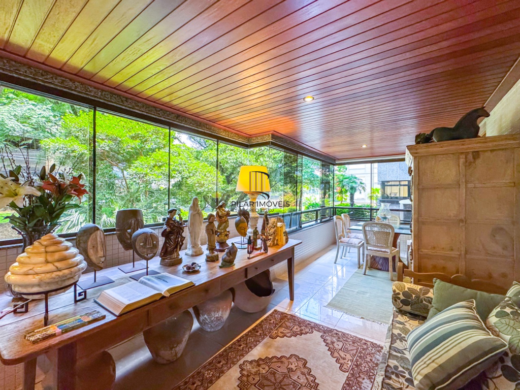 Apartamento 4 dormitórios no bairro Bela Vista