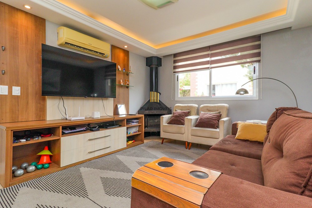 Casa de Condomínio 3 dormitórios no bairro São Sebastião