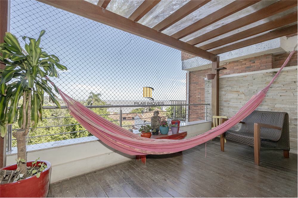 Casa 4 dormitórios no bairro Vila Assunção