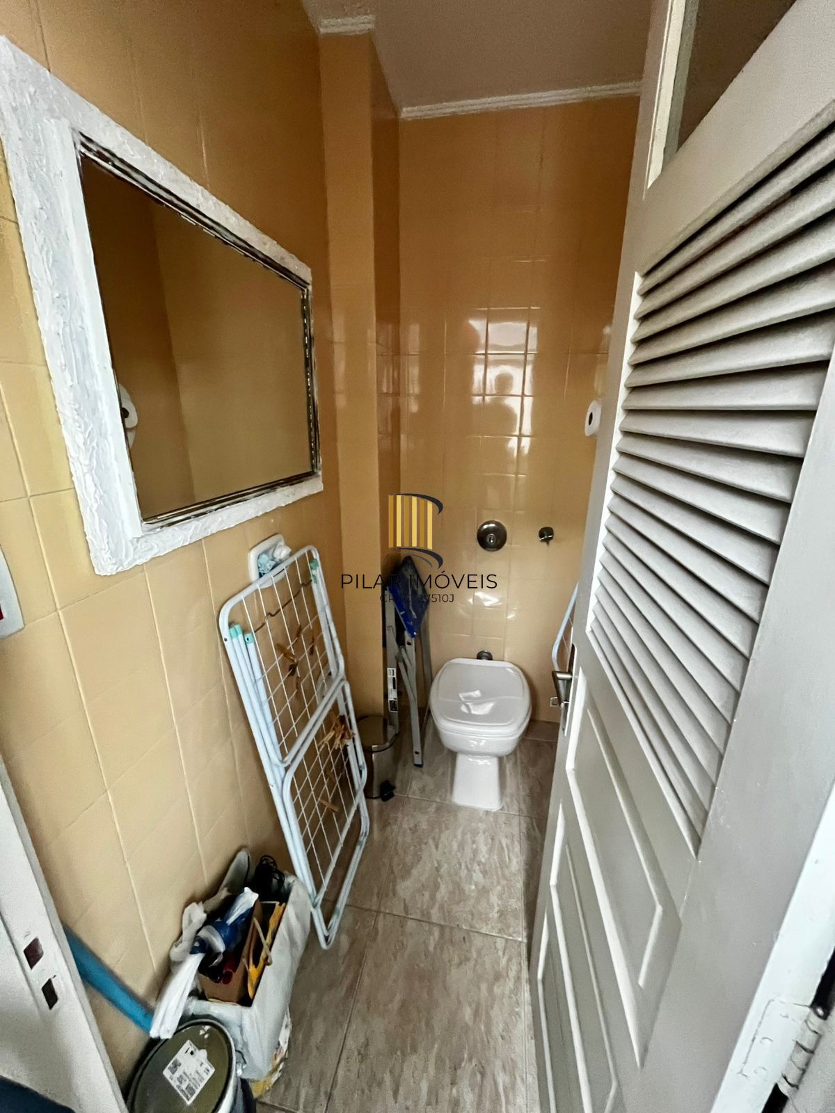 Apto de 02 dorm, banho, sala, coz, area, banho aux, dep, vaga no Cristo Redentor