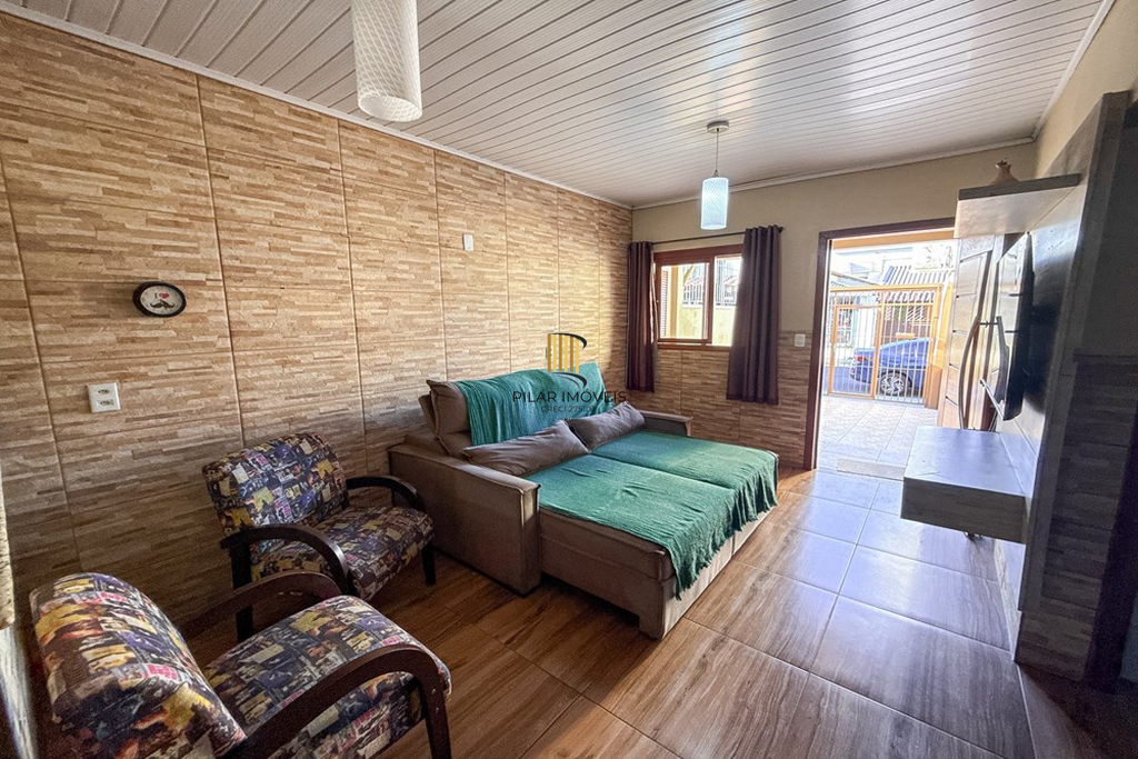 Casa 3 dormitórios no bairro Igara