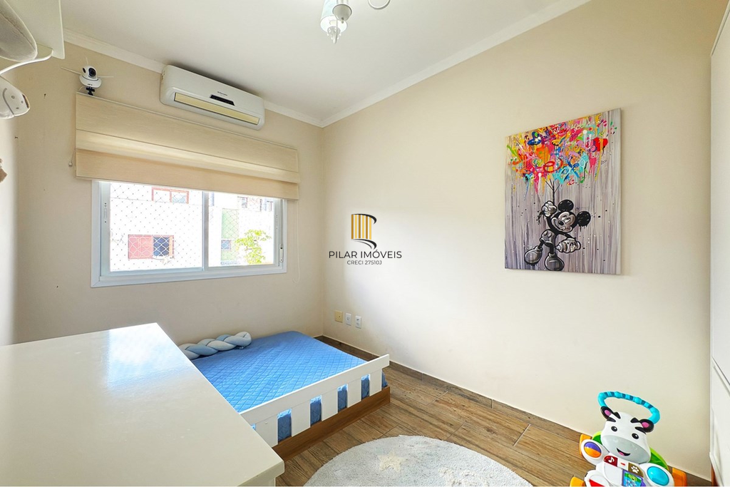 Casa 3 dormitórios no bairro Hípica