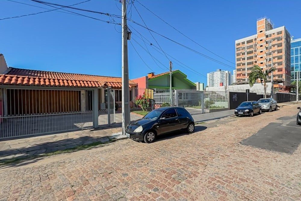 Casa 3 dormitórios no bairro Jardim Lindóia