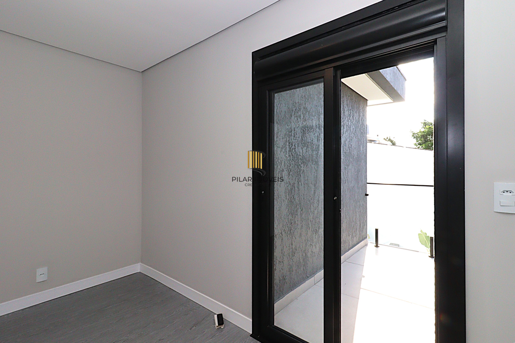 Casa de Condomínio 3 dormitórios no bairro São Sebastião