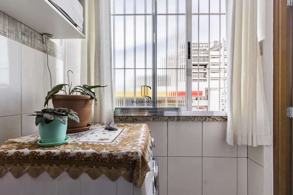 Apartamento 3 dormitórios no bairro Azenha