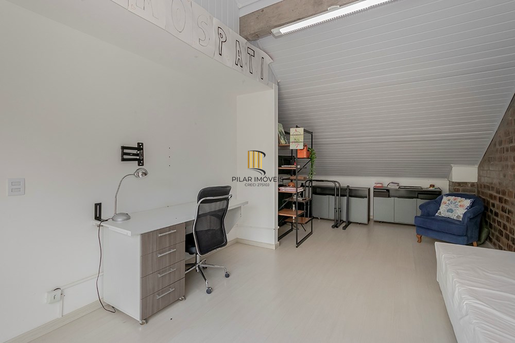 Casa de Condomínio 3 dormitórios no bairro Ipanema