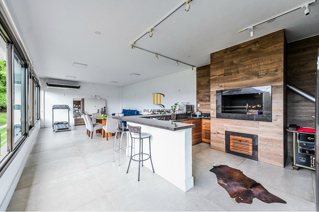 Casa de Condomínio 5 dormitórios no bairro São Lucas