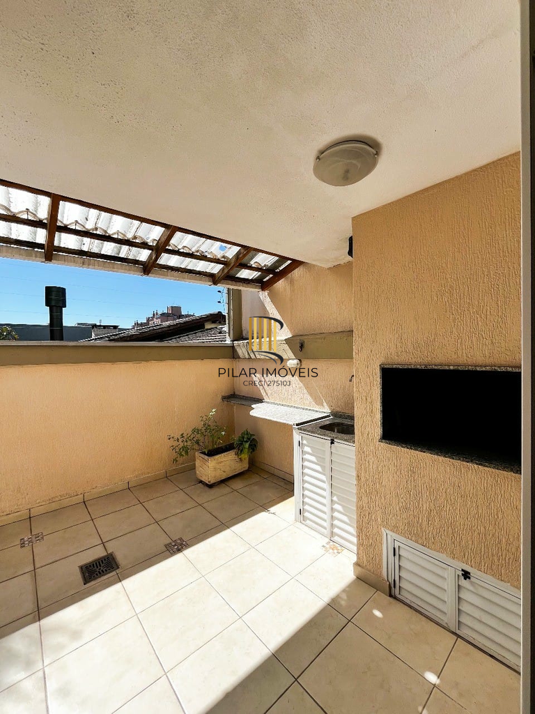 Casa 4 dormitórios no bairro Chácara das Pedras
