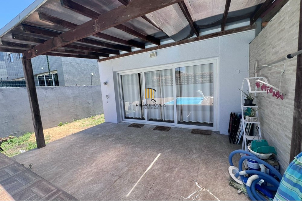 Casa 3 dormitórios no bairro Lomba do Pinheiro