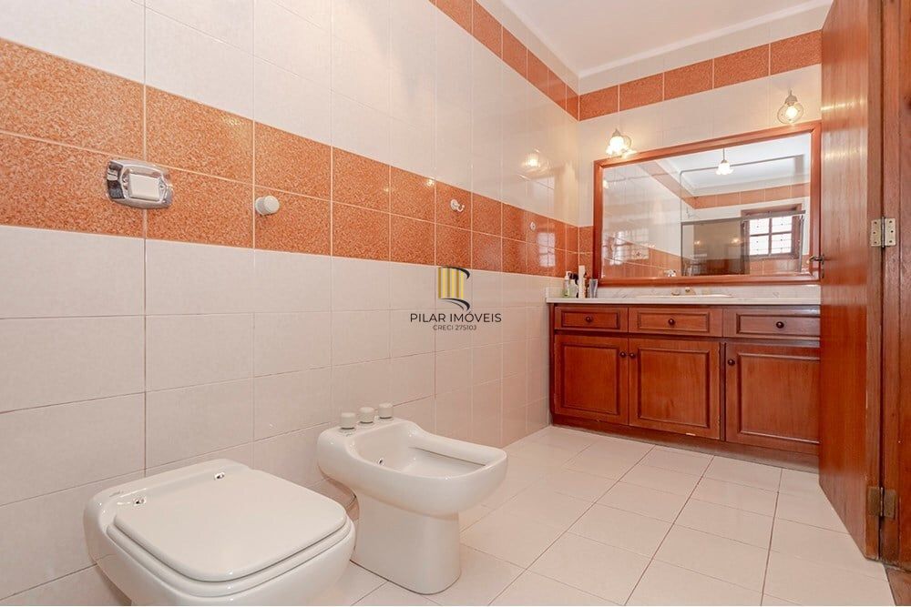 Casa 4 dormitórios no bairro Jardim Itu