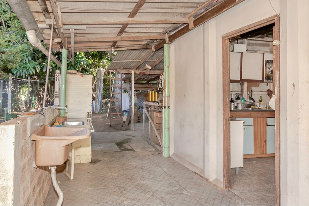Casa 5 dormitórios no bairro Glória