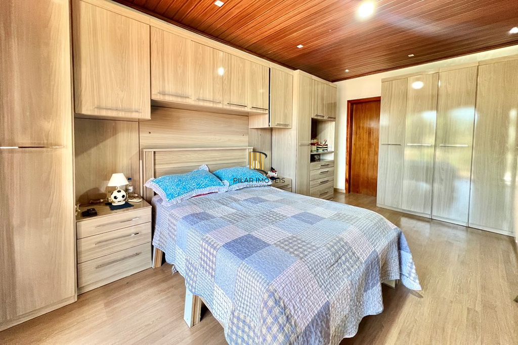 Casa 4 dormitórios no bairro Estância Velha