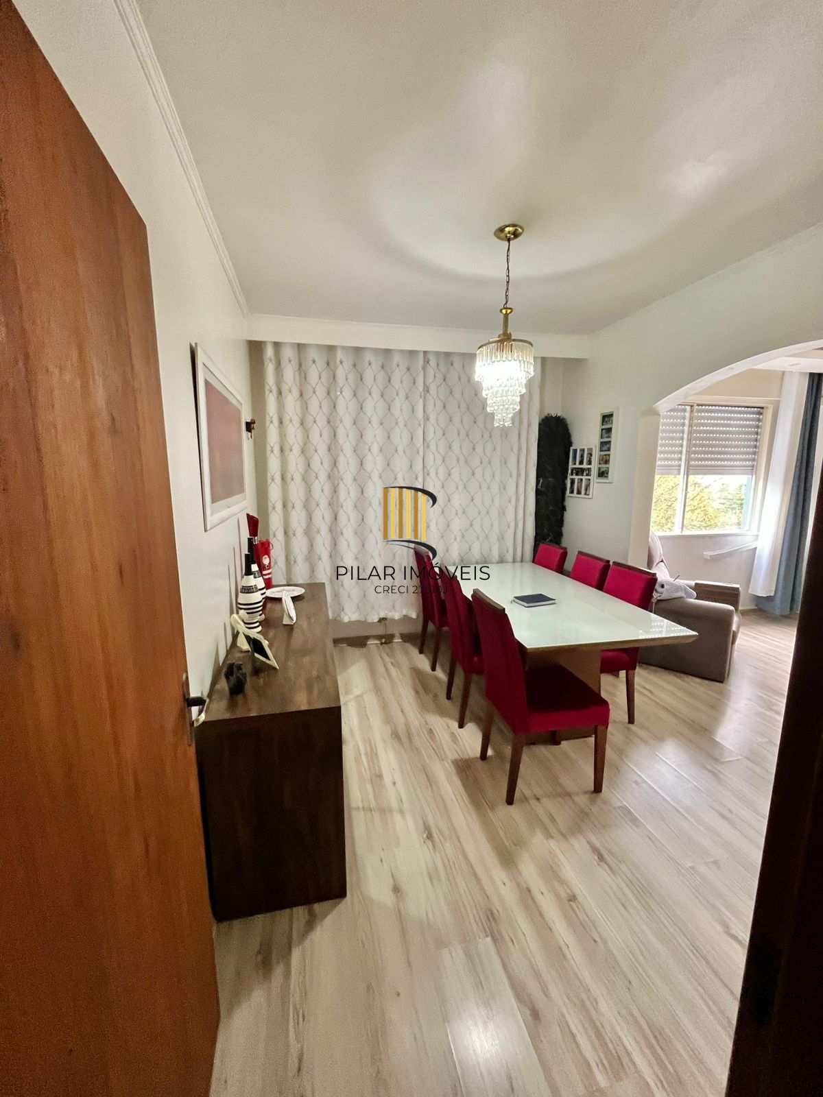 Apto de 02 dorm, mobiliado, transformado em 01 dorm, com vaga no Passo da Areia