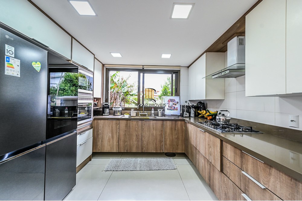 Casa de Condomínio 5 dormitórios no bairro São Lucas