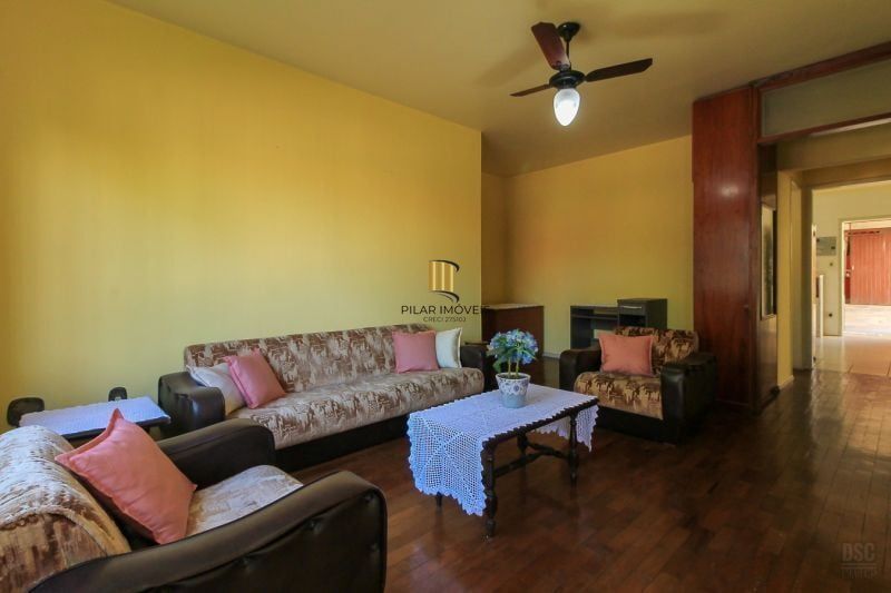 Casa 7 dormitórios no bairro Nonoai