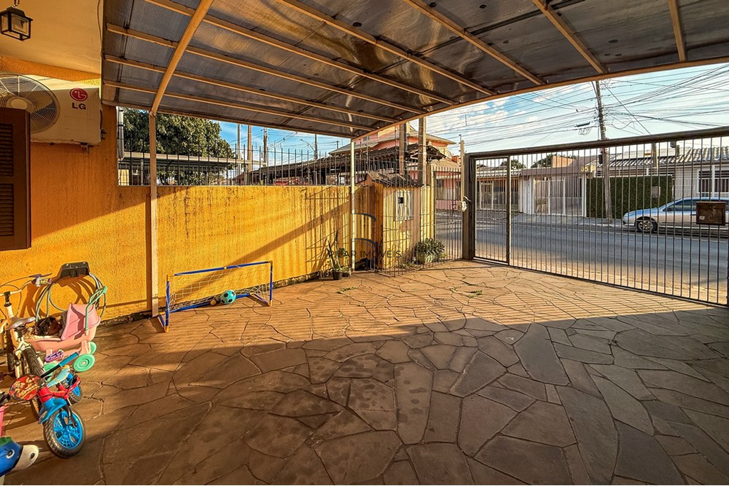 Casa 3 dormitórios no bairro Niterói