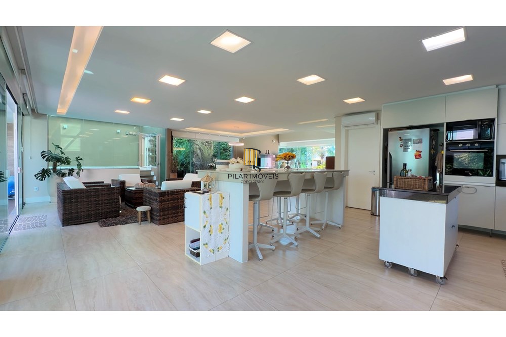 Casa de Condomínio 4 dormitórios no bairro Morada do Sol