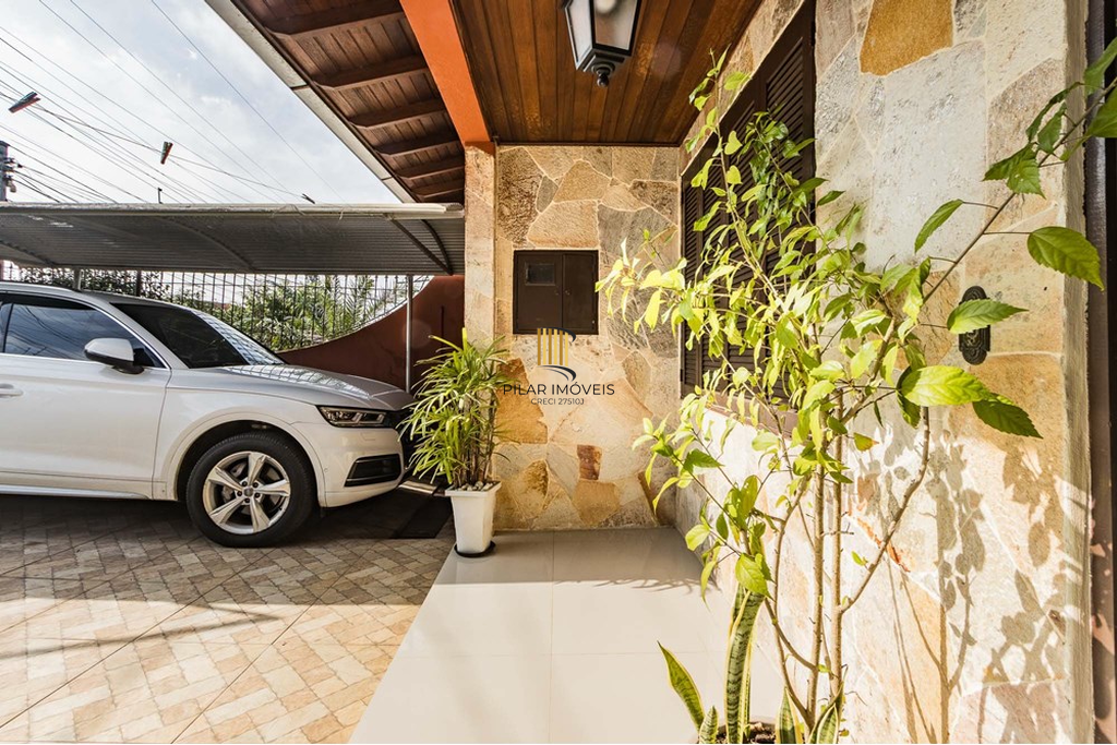 Casa 3 dormitórios no bairro Rubem Berta