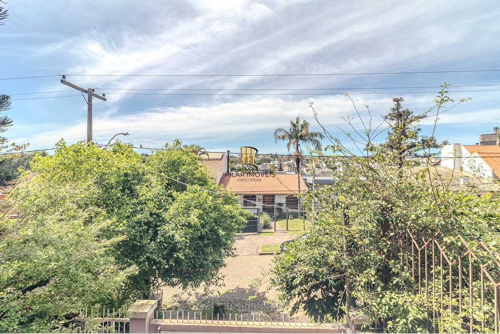 Casa 3 dormitórios no bairro Chácara das Pedras