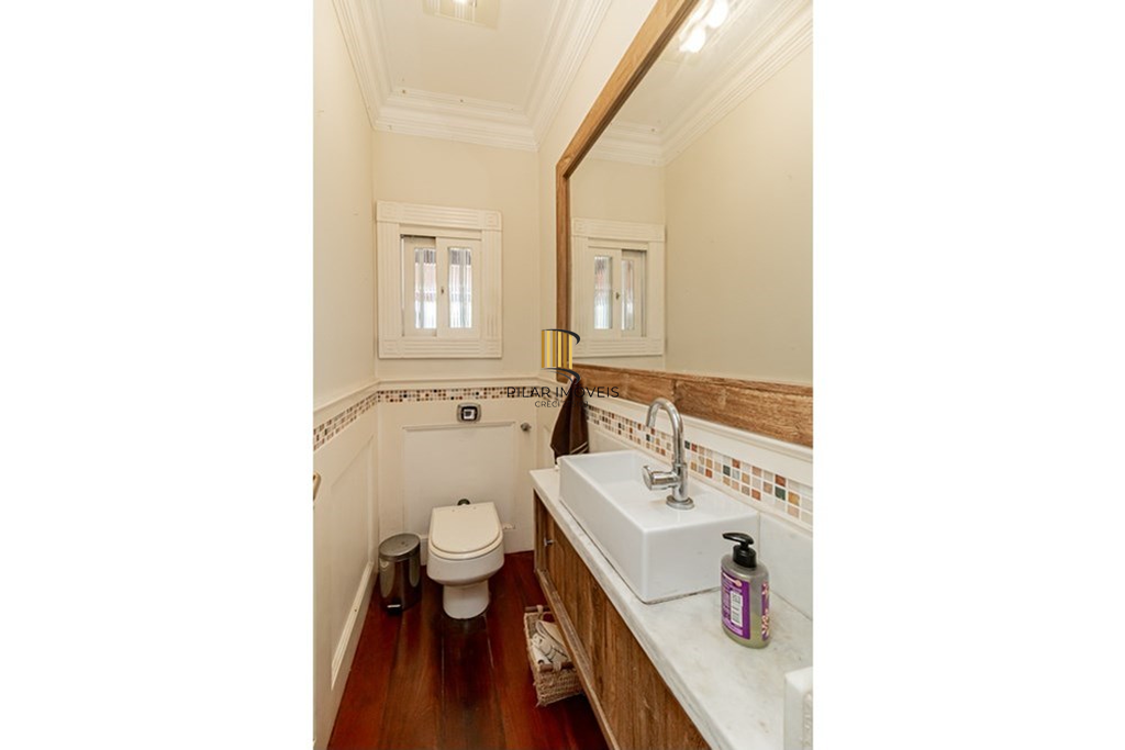 Casa 4 dormitórios no bairro Chácara das Pedras