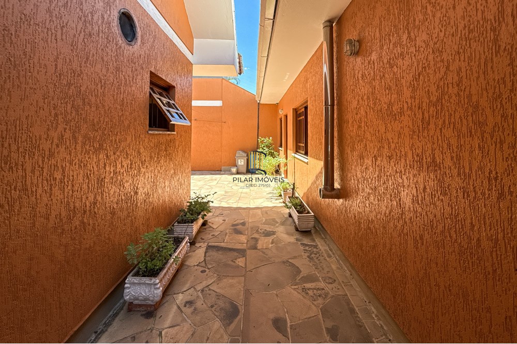 Casa 6 dormitórios no bairro Marechal Rondon