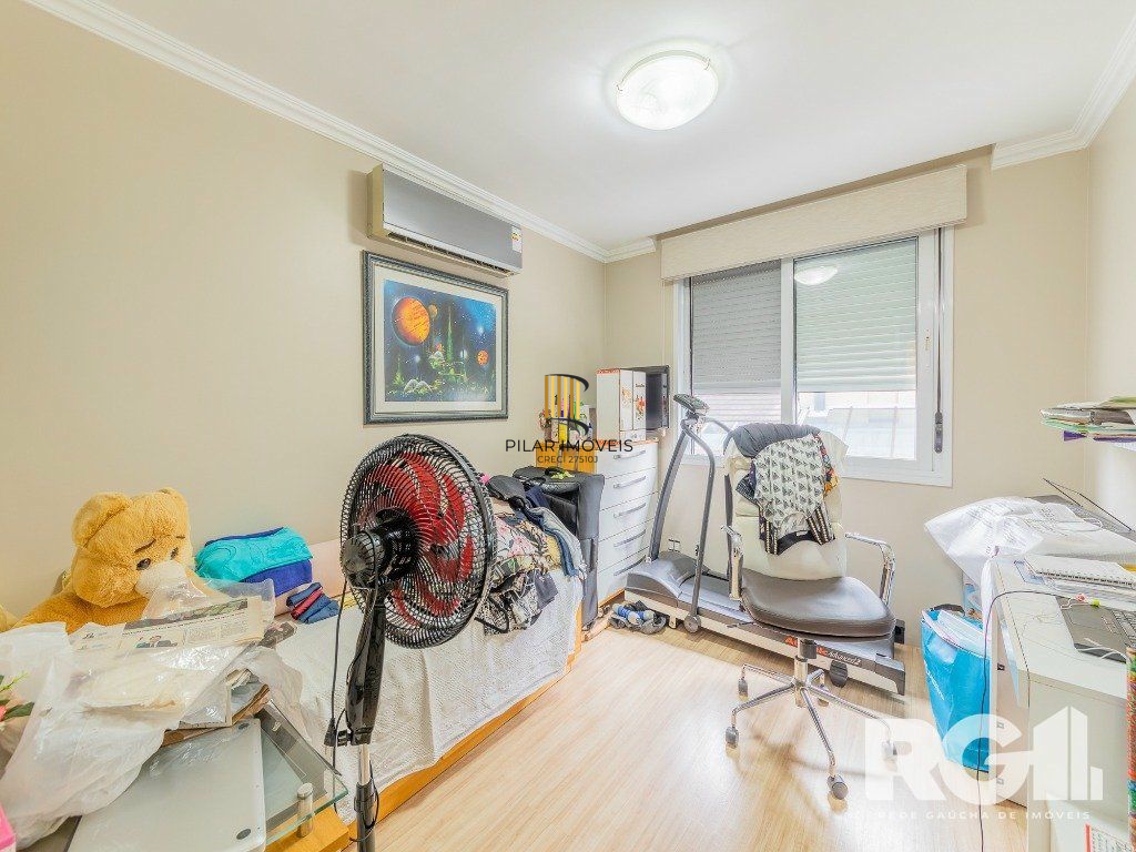 Casa de Condomínio 4 dormitórios no bairro Jardim Carvalho