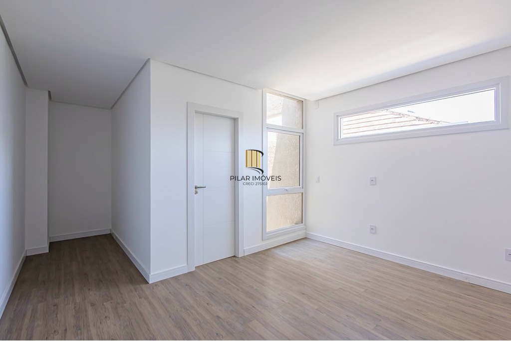 Casa de Condomínio 3 dormitórios no bairro Krahe