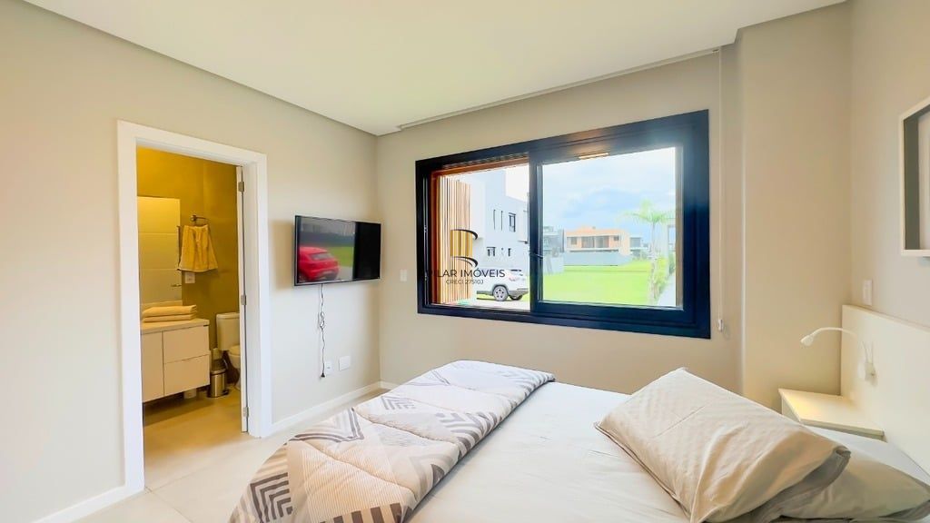 Casa de Condomínio 4 dormitórios no bairro Centro