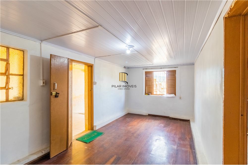 Casa 5 dormitórios no bairro Partenon