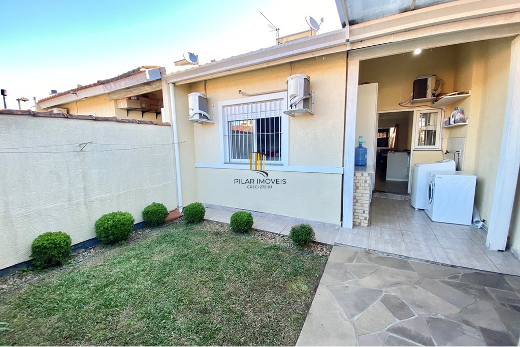 Casa de Condomínio 2 dormitórios no bairro Olaria