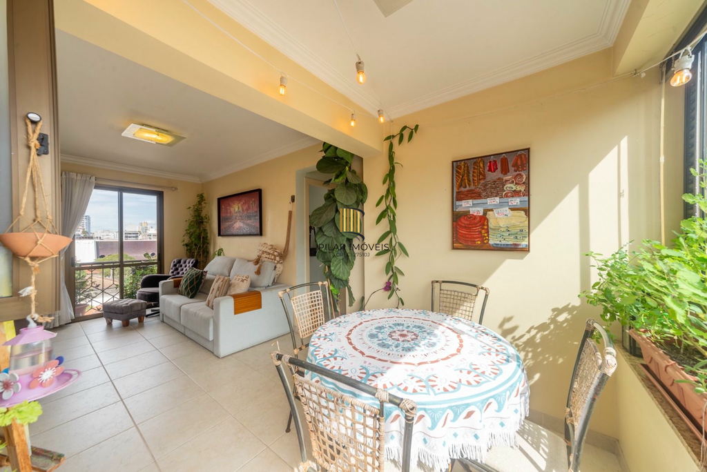 Apartamento 2 dormitórios no bairro Menino Deus