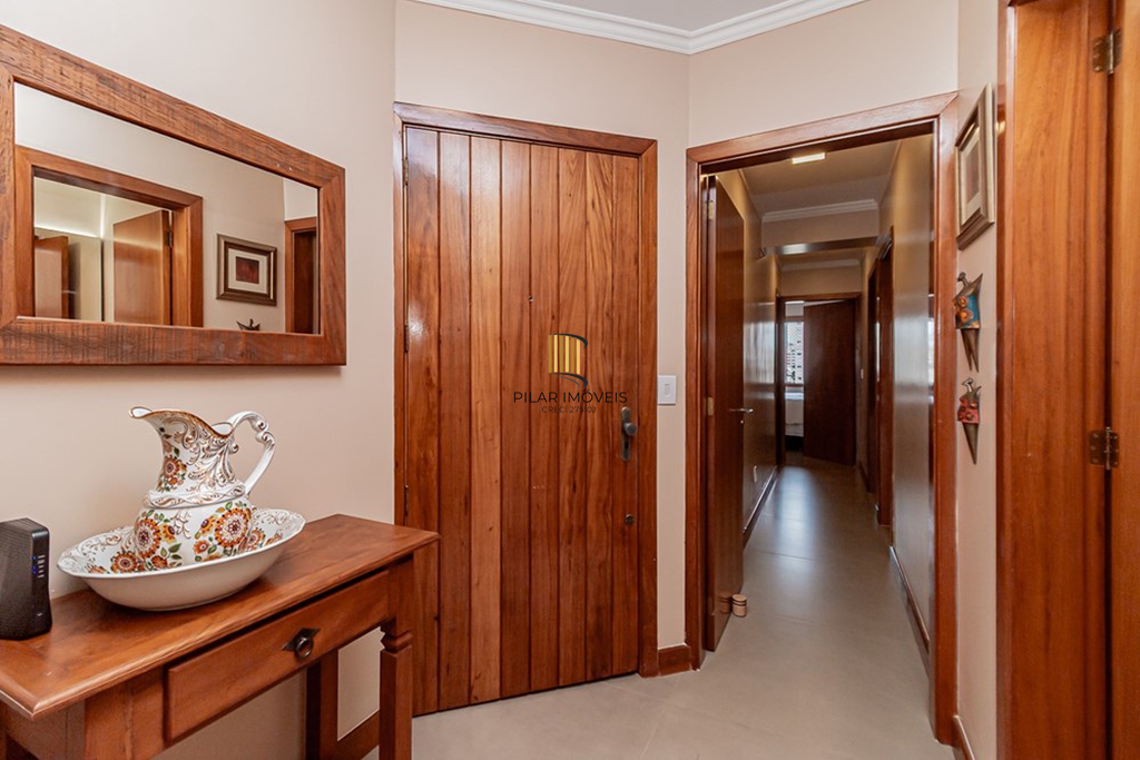 Apartamento 3 dormitórios no bairro Menino Deus