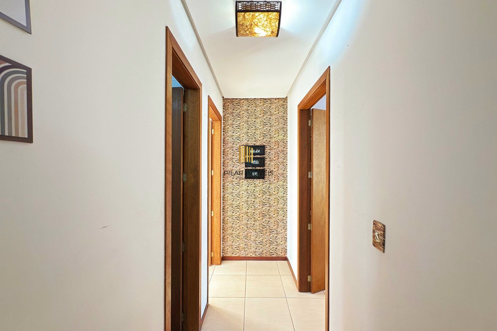 Casa 2 dormitórios no bairro Hípica